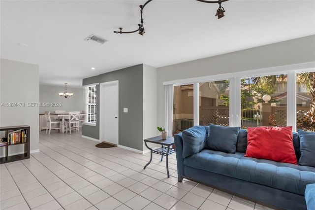 11022 Chandler Dr, Cooper City, FL 33026