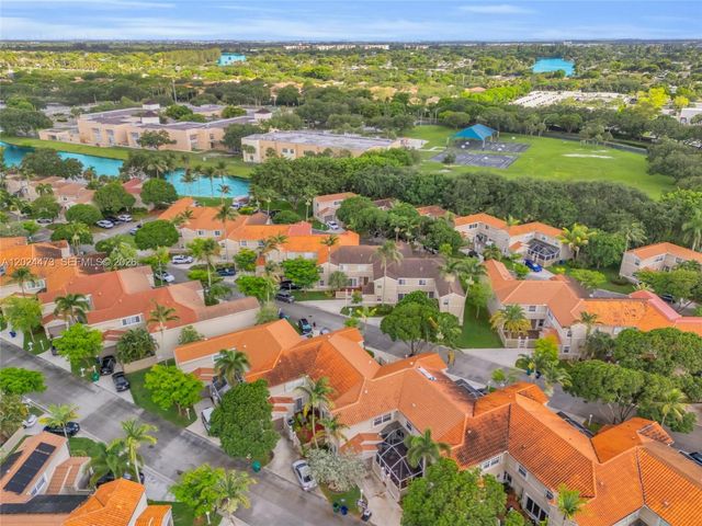 11022 Chandler Dr, Cooper City, FL 33026