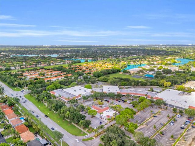 11022 Chandler Dr, Cooper City, FL 33026