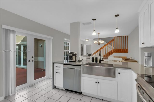 11022 Chandler Dr, Cooper City, FL 33026