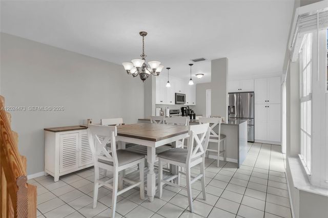 11022 Chandler Dr, Cooper City, FL 33026