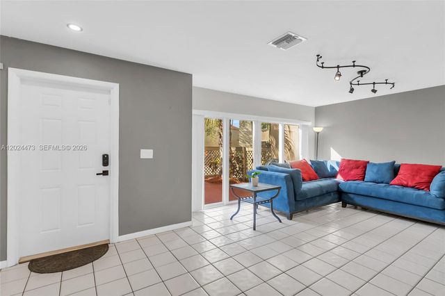 11022 Chandler Dr, Cooper City, FL 33026