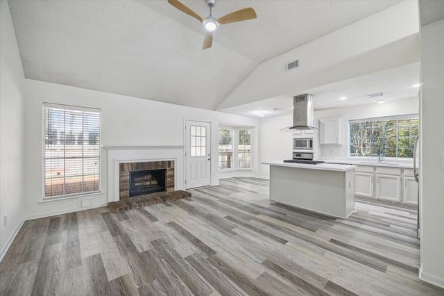 143 W Village Knoll Circle, Spring, TX 77381