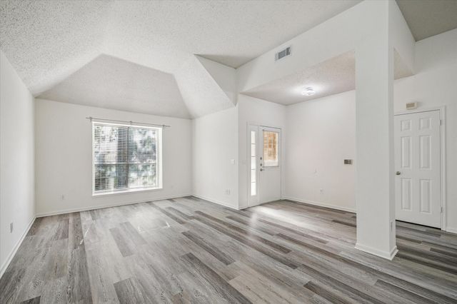 143 W Village Knoll Circle, Spring, TX 77381