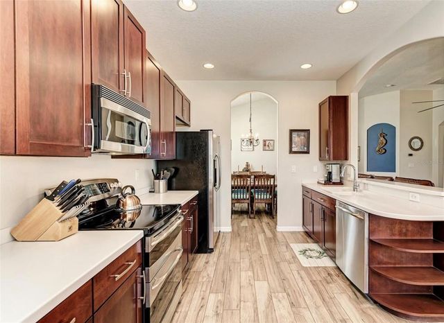 7106 50TH AVENUE CIRCLE E, Palmetto, FL 34221