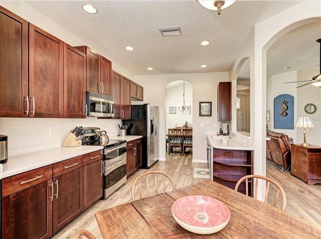 7106 50TH AVENUE CIRCLE E, Palmetto, FL 34221