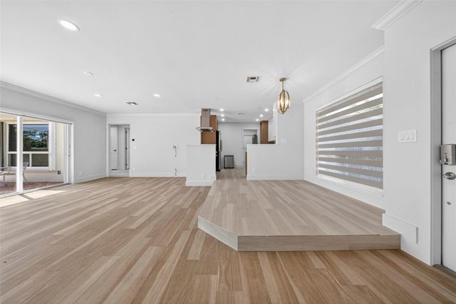 1762 NE 38th Street, Oakland Park, FL 33334