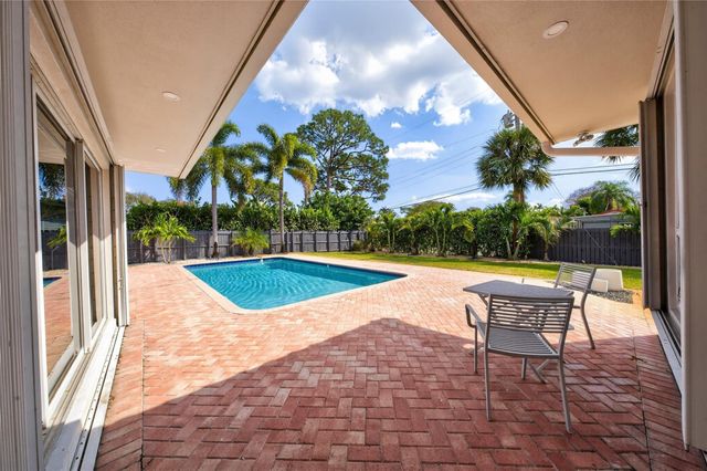 1762 NE 38th Street, Oakland Park, FL 33334