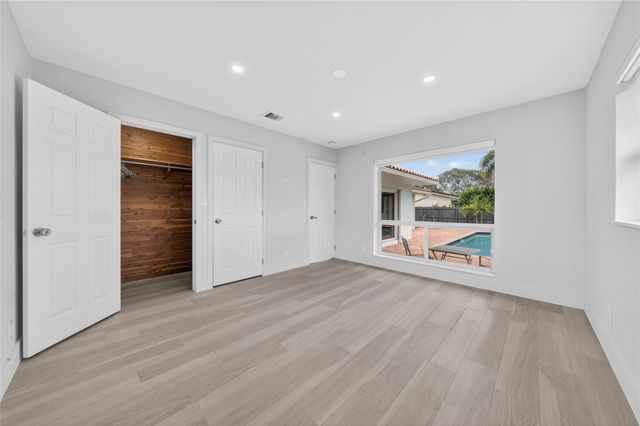 1762 NE 38th Street, Oakland Park, FL 33334