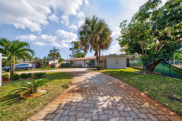 1762 NE 38th Street, Oakland Park, FL 33334