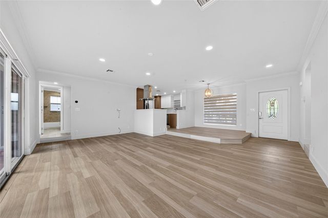 1762 NE 38th Street, Oakland Park, FL 33334