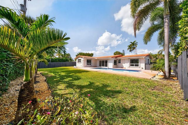 1762 NE 38th Street, Oakland Park, FL 33334