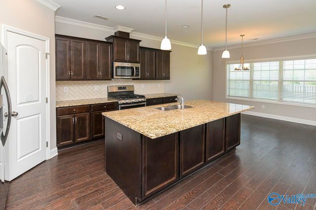 3014 Crystal Creek Drive, Brownsboro, AL 35741