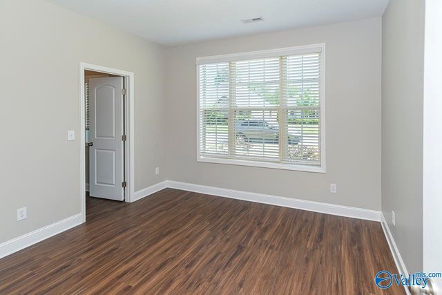 3014 Crystal Creek Drive, Brownsboro, AL 35741