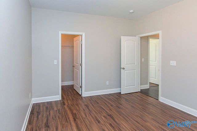 3014 Crystal Creek Drive, Brownsboro, AL 35741