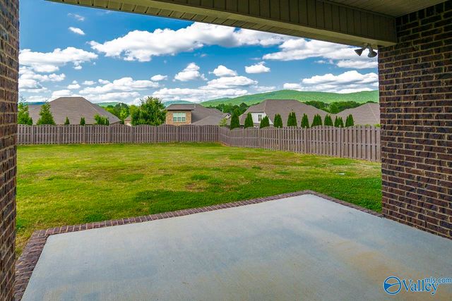 3014 Crystal Creek Drive, Brownsboro, AL 35741