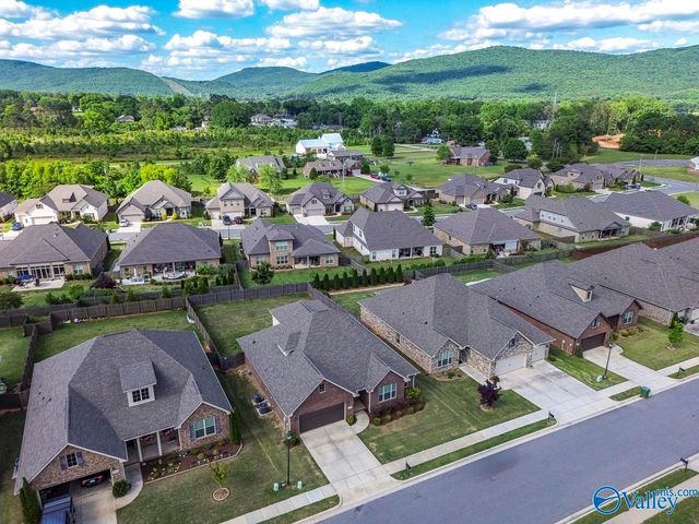 3014 Crystal Creek Drive, Brownsboro, AL 35741