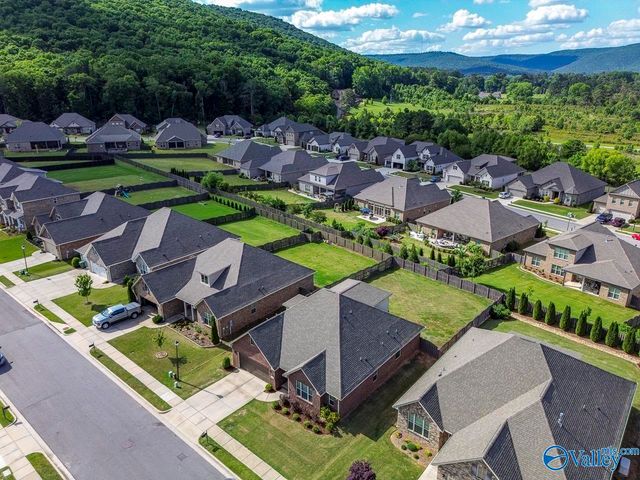 3014 Crystal Creek Drive, Brownsboro, AL 35741