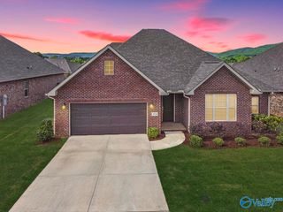 3014 Crystal Creek Drive, Brownsboro, AL 35741