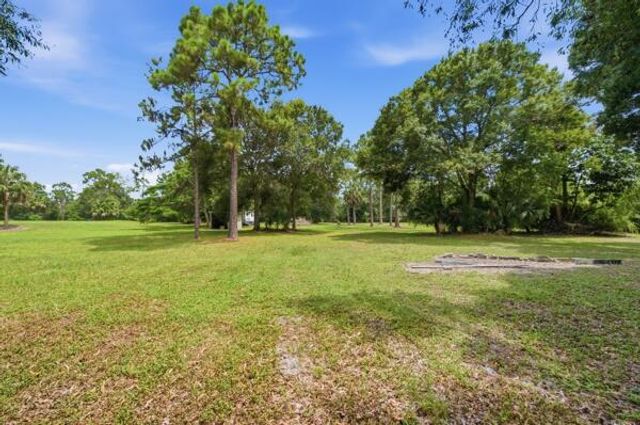 3761 C Road, Loxahatchee Groves, FL 33470
