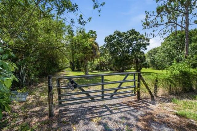 3761 C Road, Loxahatchee Groves, FL 33470
