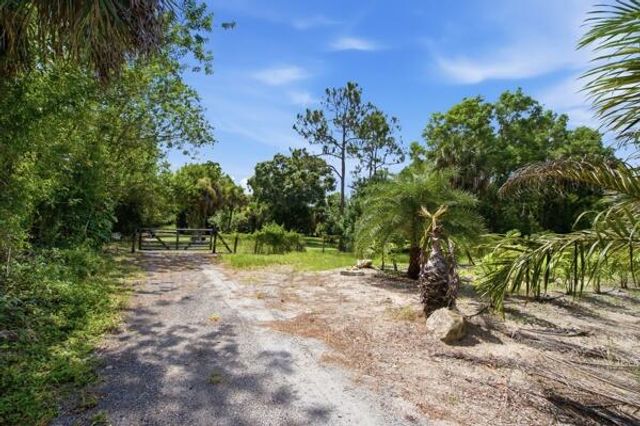 3761 C Road, Loxahatchee Groves, FL 33470