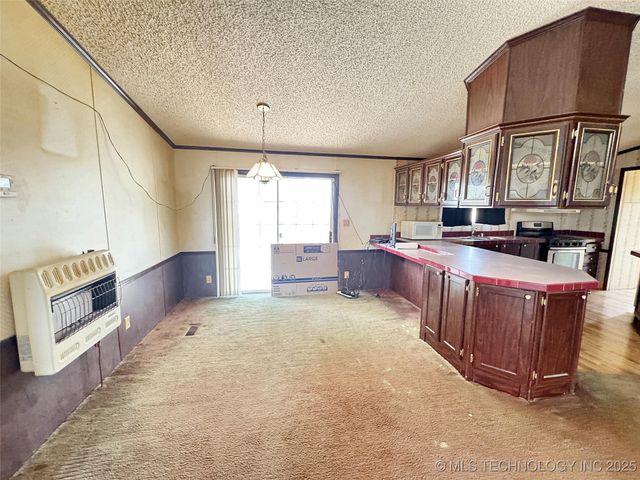 26046 E 813 Road, Welling, OK 74471