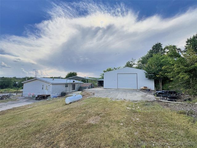 26046 E 813 Road, Welling, OK 74471
