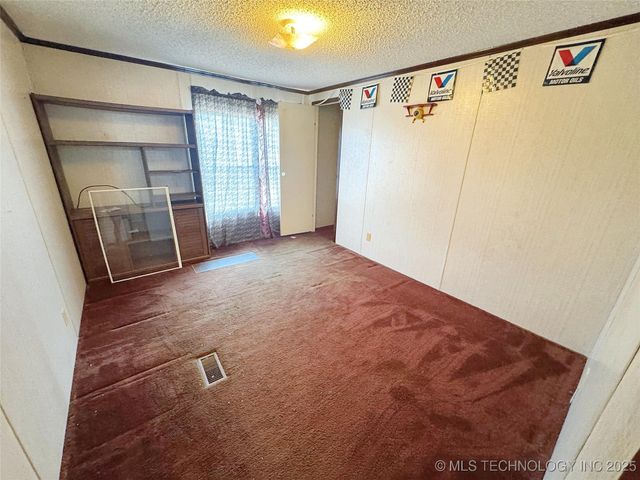 26046 E 813 Road, Welling, OK 74471