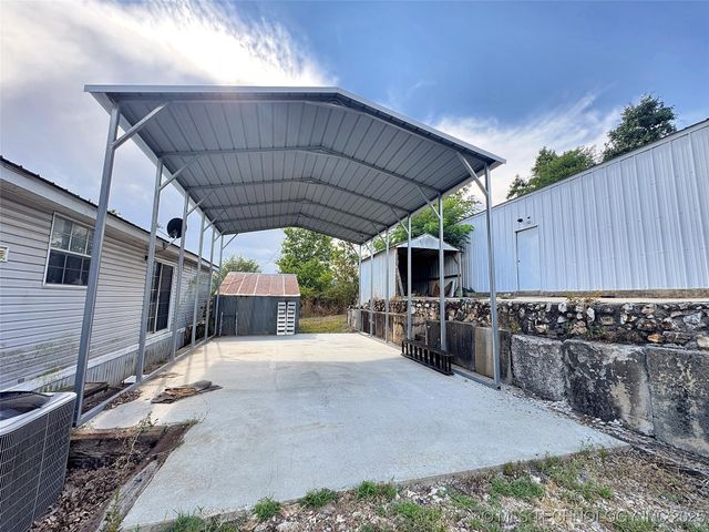 26046 E 813 Road, Welling, OK 74471