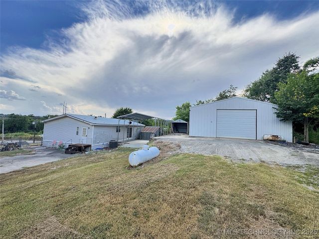 26046 E 813 Road, Welling, OK 74471