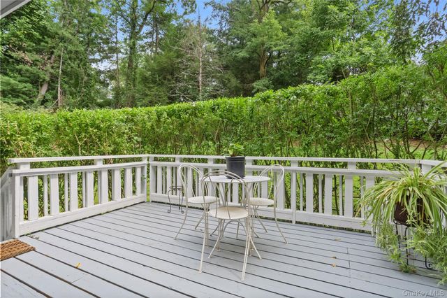 10 Deborah Lane, Chappaqua, NY 10514