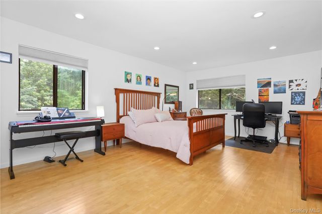 10 Deborah Lane, Chappaqua, NY 10514