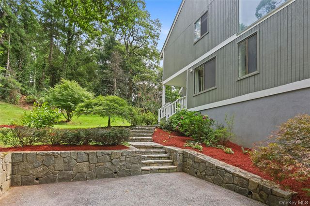 10 Deborah Lane, Chappaqua, NY 10514