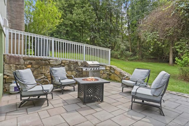 10 Deborah Lane, Chappaqua, NY 10514