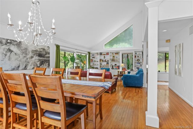 10 Deborah Lane, Chappaqua, NY 10514