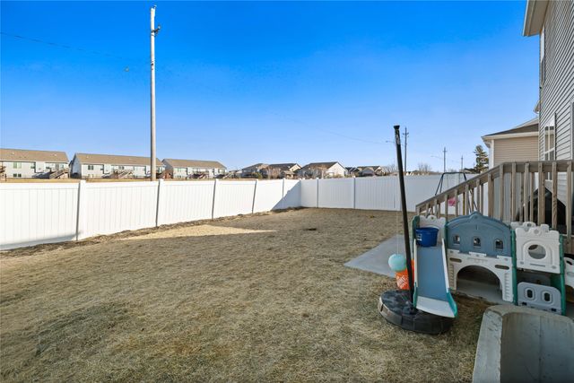 602 Elizabeth Lane NW, Bondurant, IA 50035