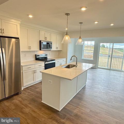 45 NYMPH RD, Inwood, WV 25428