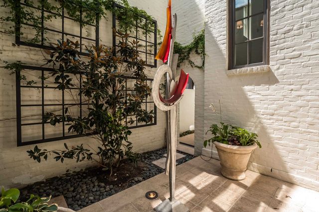 551 MAGNOLIA MOUND DR, Memphis, TN 38103