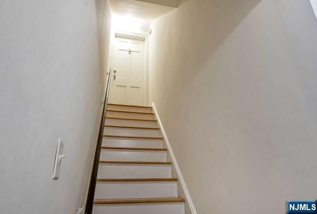 524 N Monroe Street 2, Ridgewood, NJ 07450