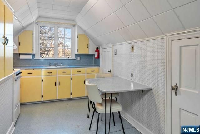 524 N Monroe Street 2, Ridgewood, NJ 07450