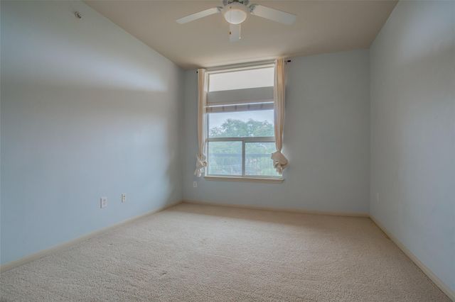 2209 Hancock DR 27, Austin, TX 78756