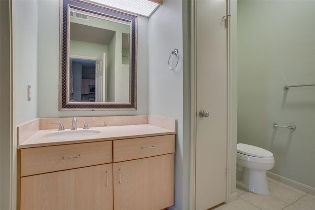 2209 Hancock DR 27, Austin, TX 78756
