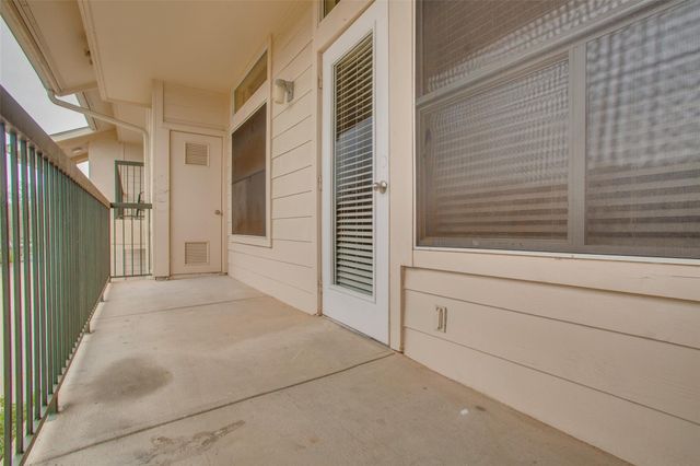 2209 Hancock DR 27, Austin, TX 78756