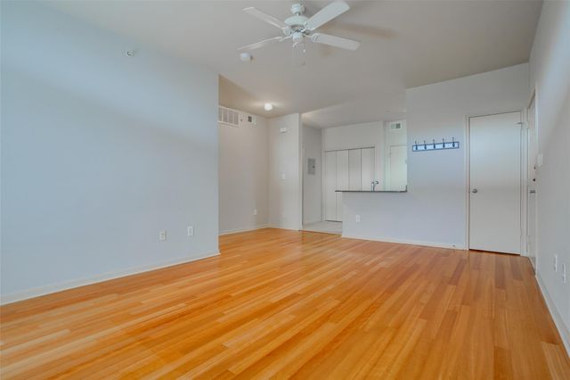 2209 Hancock DR 27, Austin, TX 78756