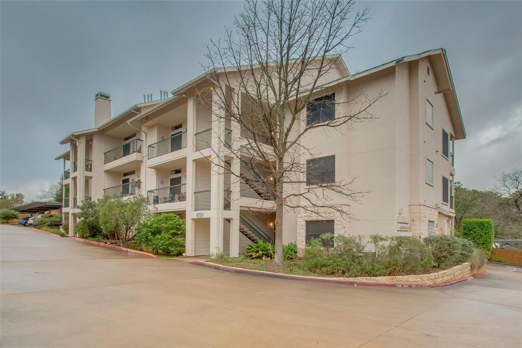 2209 Hancock DR 27, Austin, TX 78756