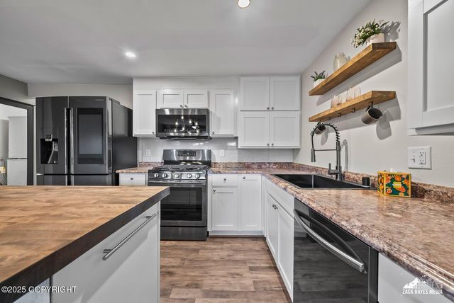 1410 Richardson Drive, Anchorage, AK 99504