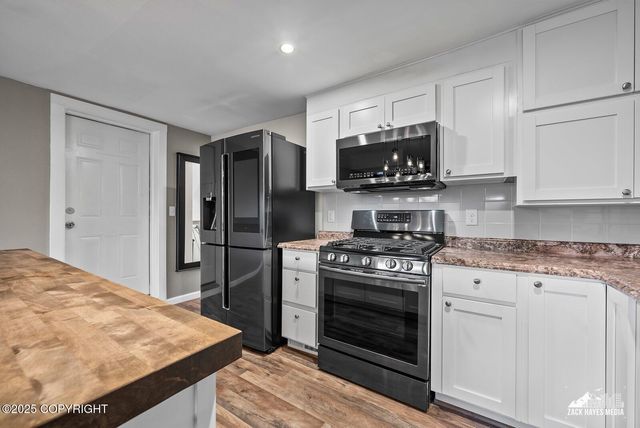 1410 Richardson Drive, Anchorage, AK 99504