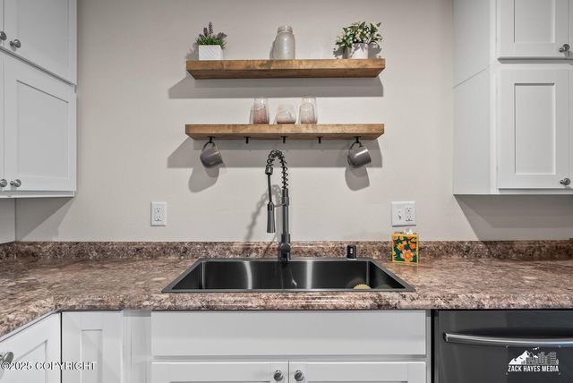 1410 Richardson Drive, Anchorage, AK 99504