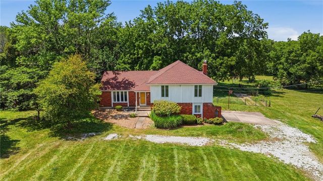 18308 & 18306 S State Route D Highway, Belton, MO 64012